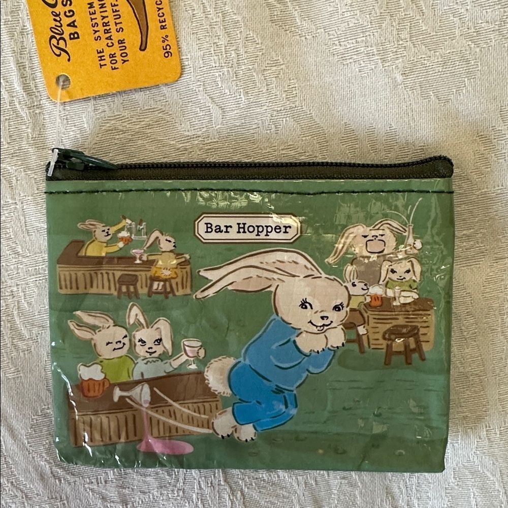 Blue Q Recycled Plastic Zipper Coin Purse Bar Hopper